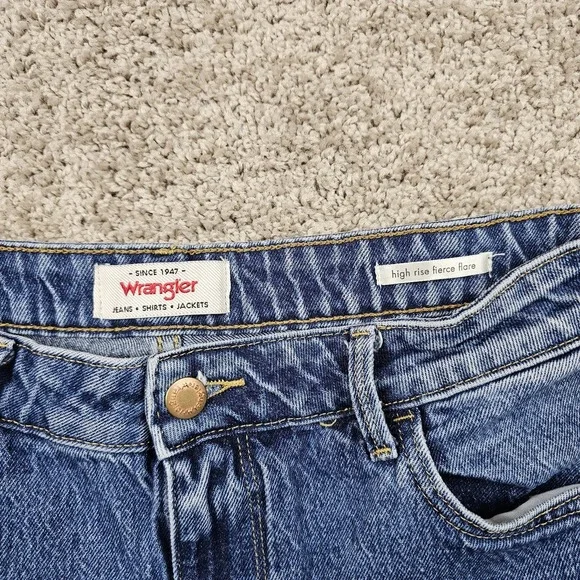 Wrangler High Rise Fierce Flare Denim Jeans Women 12 (Actual 32x31) Blue Stretch - Picture 6 of 8
